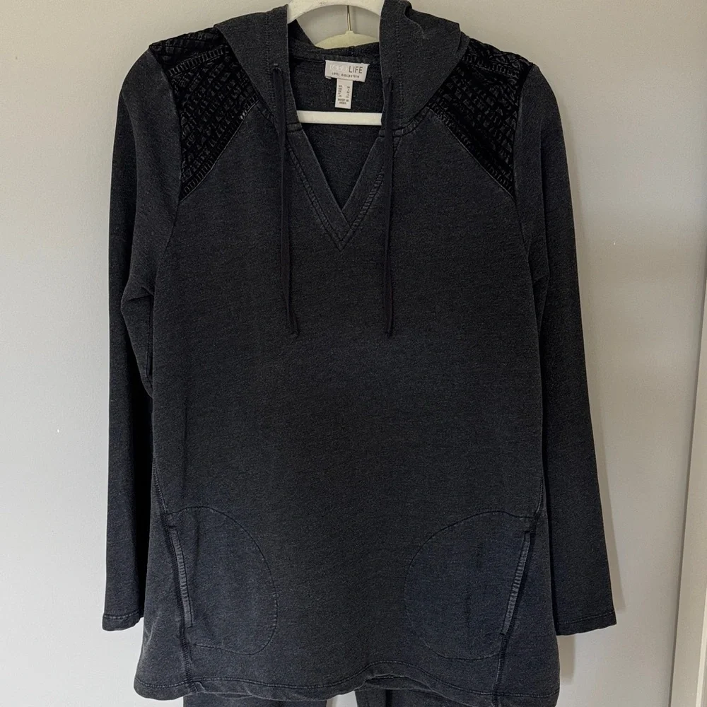 LOGO Life French Terry Pullover Hoodie With Pintuck and Joggers Set Medium 8/10 - Picture 2 of 12